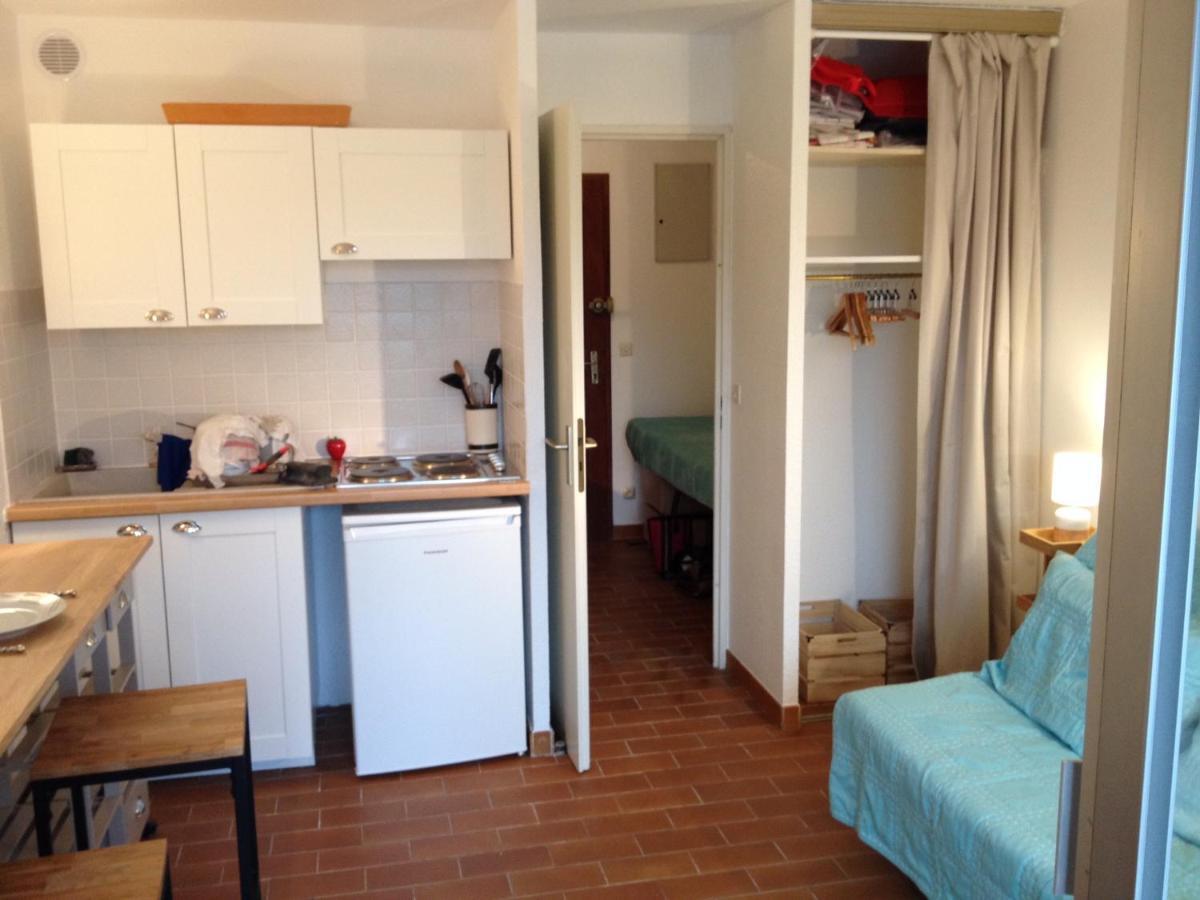 Au Calme Dans Hameau Fleuri Joli 3 Pers Piscine Parking Wi-fi Apartamento Vence