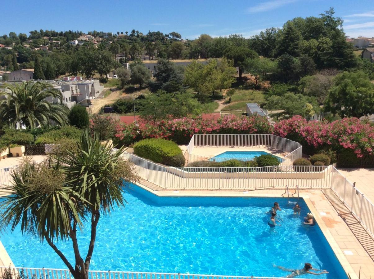 Au Calme Dans Hameau Fleuri Joli 3 Pers Piscine Parking Wi-fi Vence